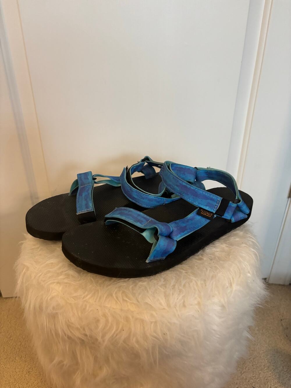 Teva Original Universal Tie-Dye Sandals in the Sorbet Blue size women’s 10